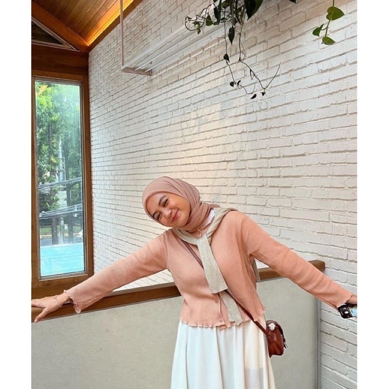 Cardigan Rajut Crop Wafle Wanita