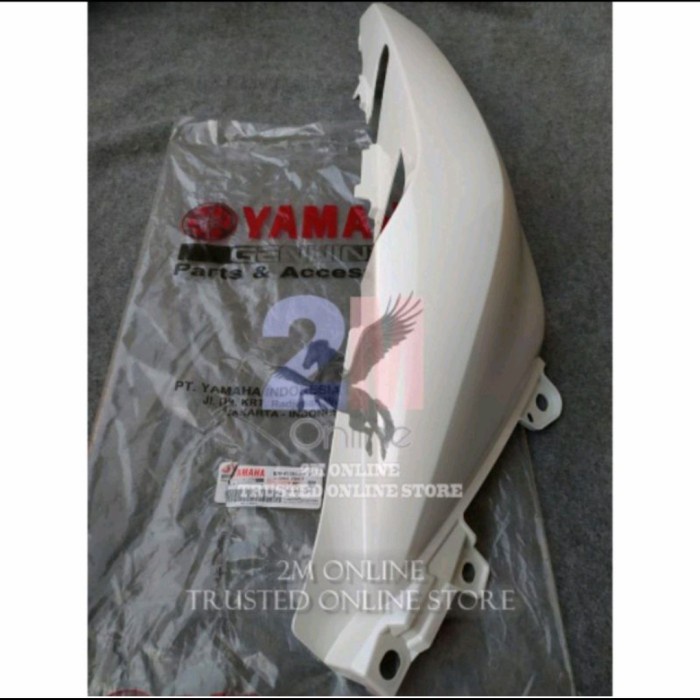 Body belakang kiri xmax 250 putih ori ygp