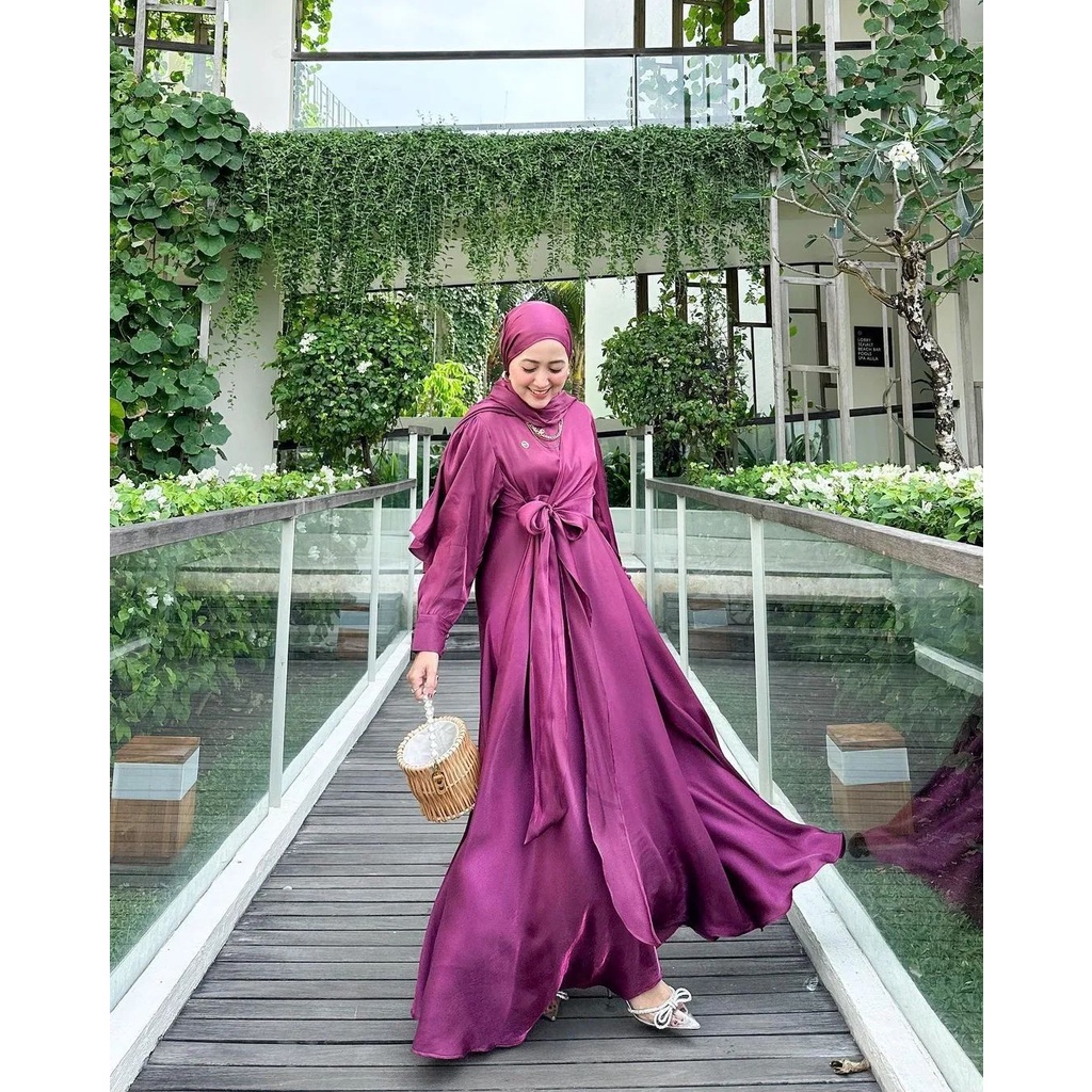 Delvy Dress Gamis Kondangan Terbaru 2023 Kekinian Pakaian Muslimah wanita Termurah Tampilan Elegan OOTD Baju Pesta Gamis Kondangan Bahan Shimmer Fashion Muslim Wanita Trend Dan Modren Kekinian