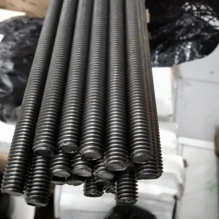 Grade 8.8 Baja Hitam As Drat M16 / Long Drat / Thread Rod M16x1Meter