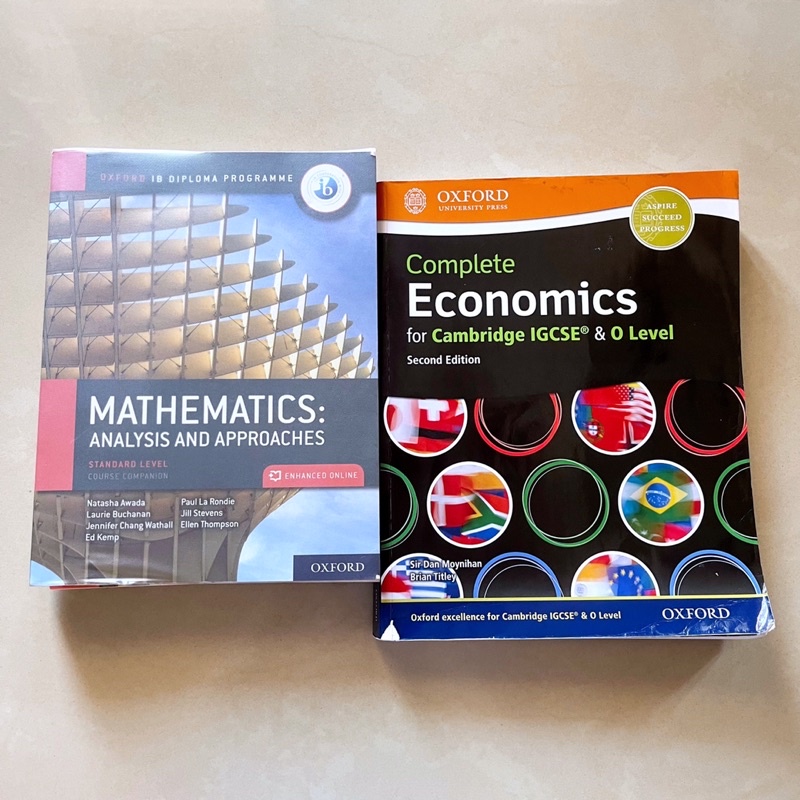 PRELOVED MATHEMATICS (AA) & ECONOMICS CAMBRIDGE