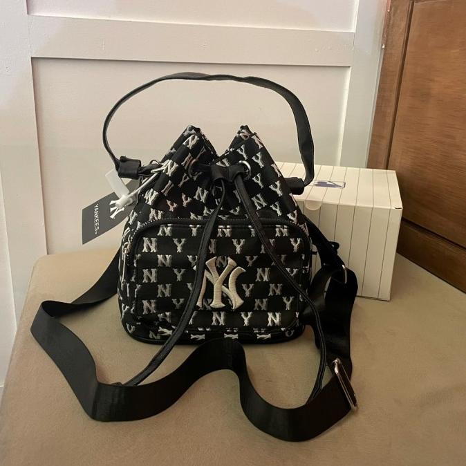 Tas Slingbag Mlb Ny Monogram Original Black