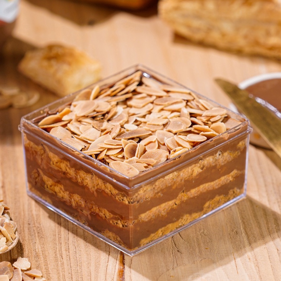 

[KODE PRODUK 70PHJ9489] Nutella Layer Dessert box