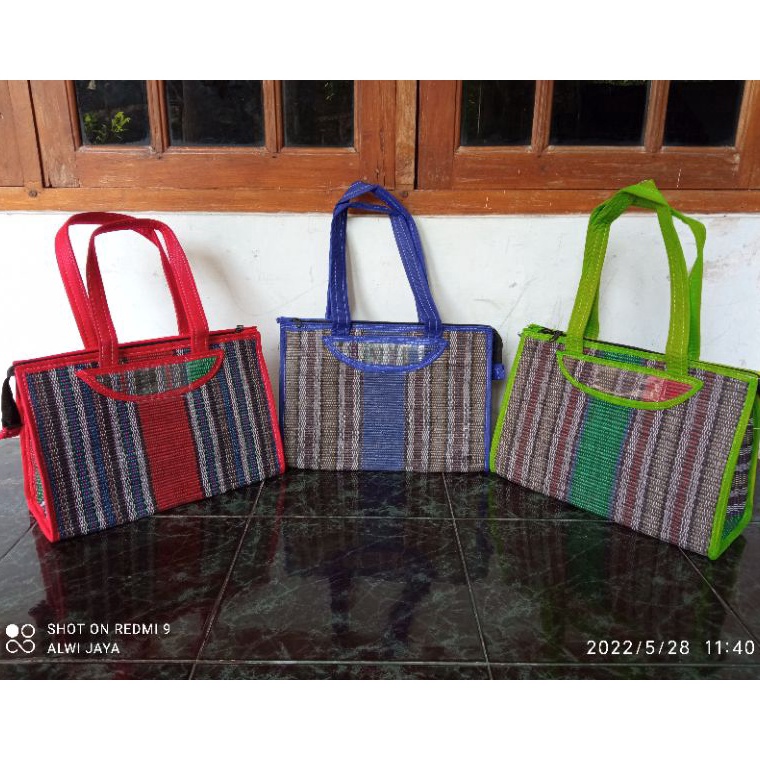 [KODE PRODUK CYG7C5864] Tas Tenun Tikar / Tas Murah / Tas Bowoh / Tas Hajatan / Tas Anyaman Rajut / 