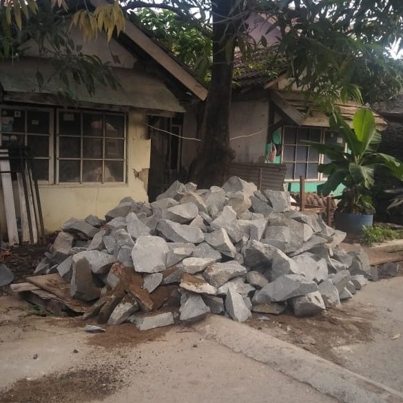 batu belah untuk pondasi