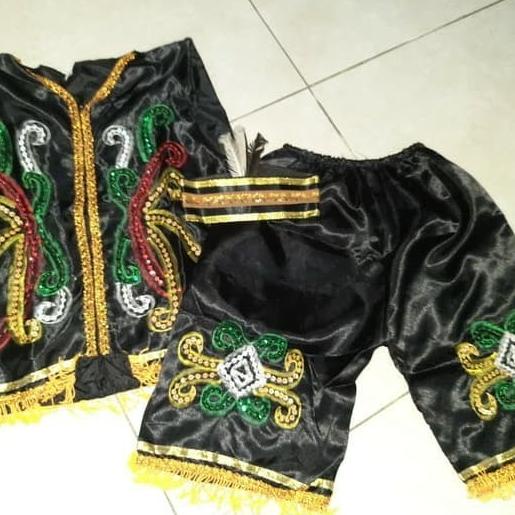 baju adat dayak kalimantan timur anak