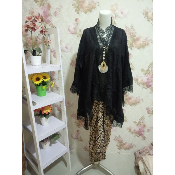 set outer lace lipat batik