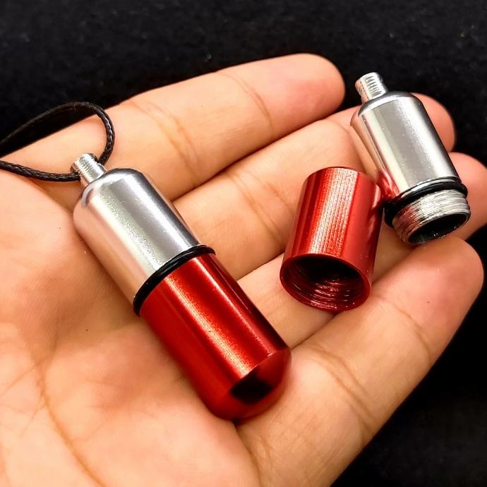 Kalung Tabung Botol Bulat Besar Titanium Simpan Obat Jimat Dll Silver