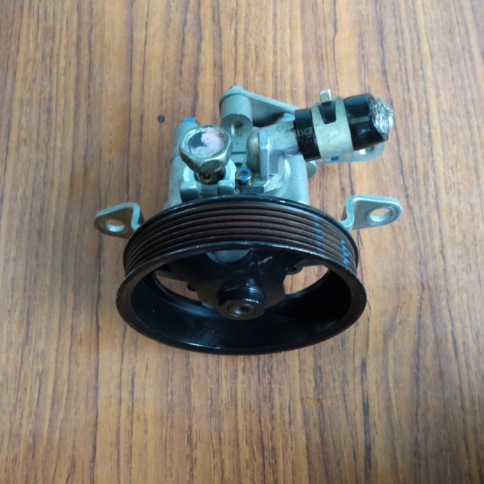 {Bekas} Pompa Power Steering Power Stering Mobil Nissan Xtrail T30 Serena C24 Limited