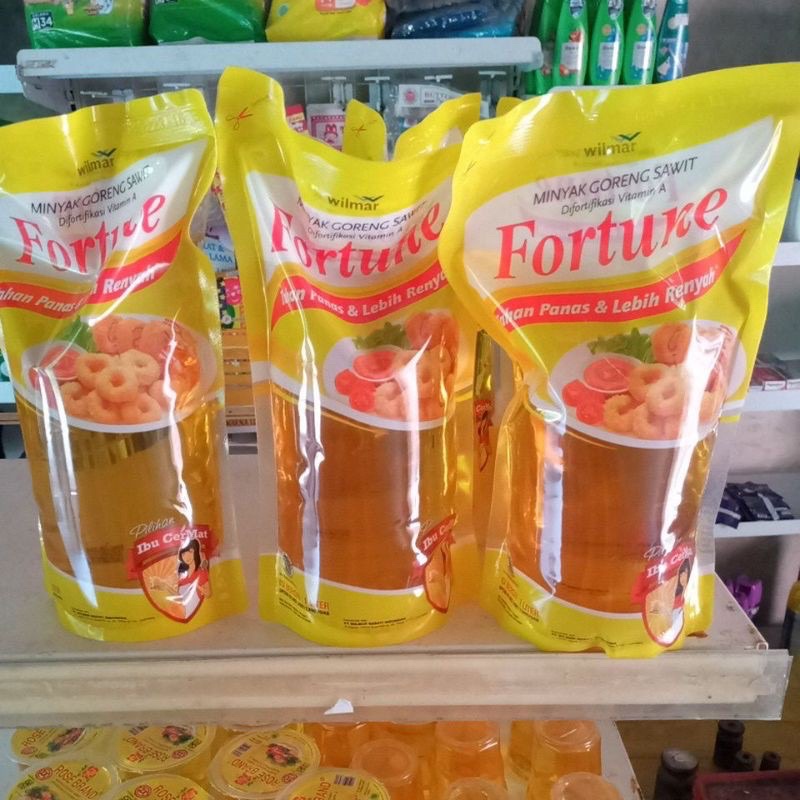 

Minyak Goreng Fortune Kemasan Pouch 1 Liter Refill 1 L
