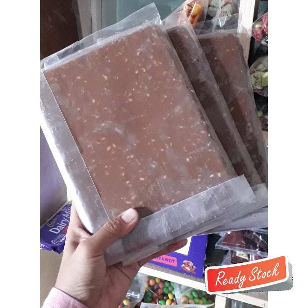 

Ready Coklat Blok SEV