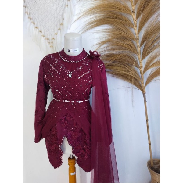 Kebaya kutubaru, kebaya brokrat, kebaya modern, kebaya tradisional, kebaya batik, kebaya jawa, kebay