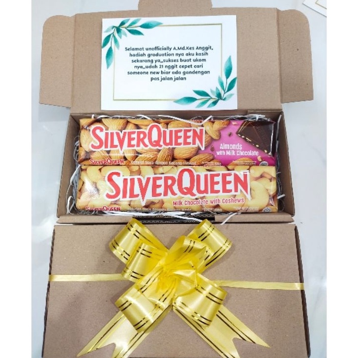 

♪ XX 7663 Coklat cokelat chocolate Silverqueen / silver queen gift box hampers hadiah kado ulang tahun birthday anniversary valentine natal wisuda hari ibu hari guru rasa almond dan cashew mede 5.5 COD 亗
