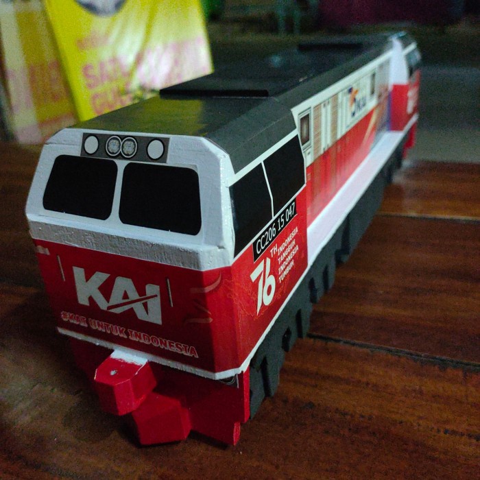 MUST HAVE MINIATUR KERETA API LOKOMOTIF CC 206 LIVERY KEMERDEKAAN 2021 TERBARU
