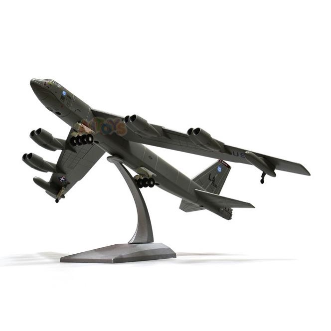 Miniatur Diecast Pesawat Bomber Boeing B-52 Stratofortress 25 Cm 1:200