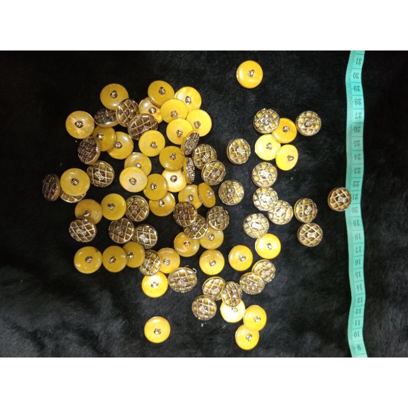 kancing baju import Lokal