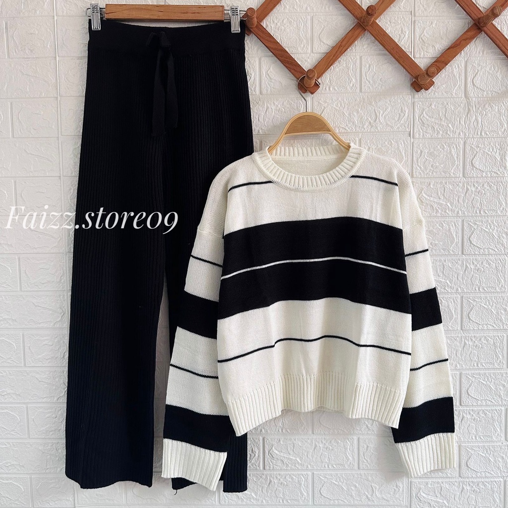 ONESET IONA CROP BLOUSE RAJUT MOTIF GARIS TERBARU SETELAN CELANA KULOT JOGER