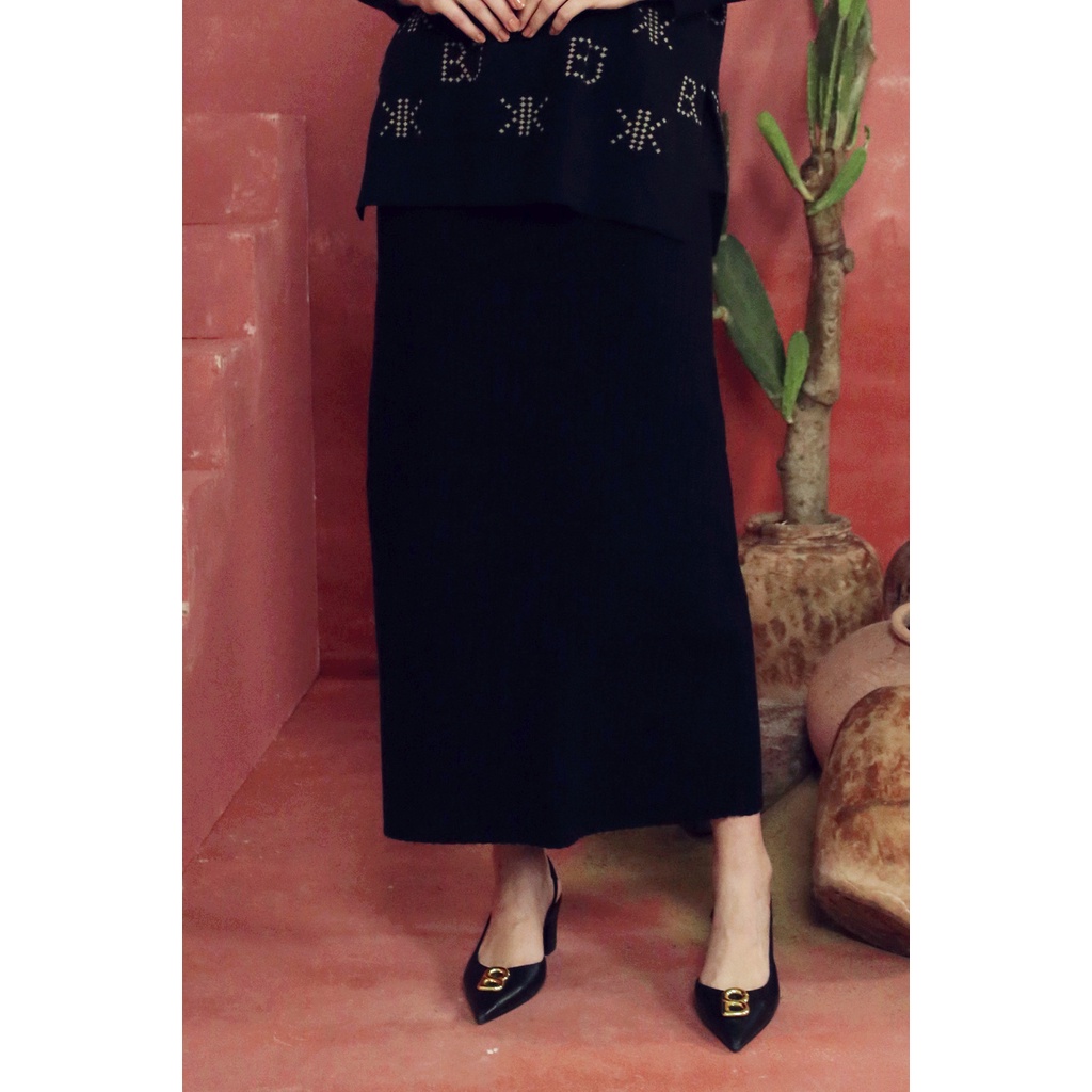 Benang Jarum Khanum Knit Skirt - Black