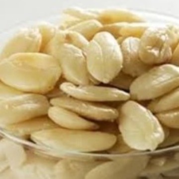 

Kacang Kenari Mentah Kualitas Super 1Kg