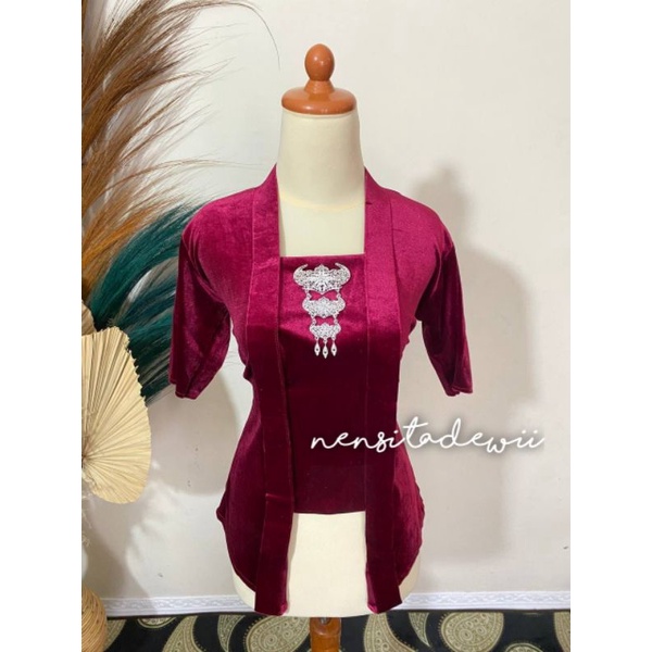 Kebaya Lengan Pendek, Kutubaru - Warna Maroon