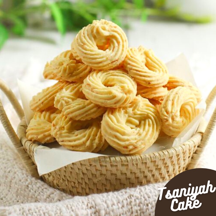 

Cookies kue lebaran hampers Sagu keju kue sagu keju edam premium