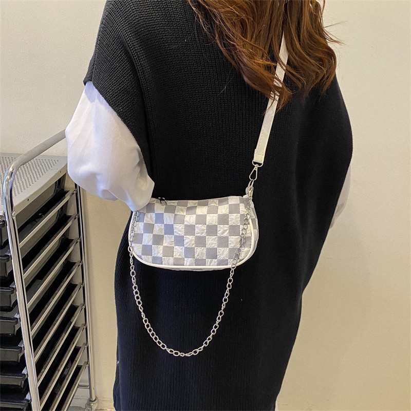 THALIA Sling bag Tas Selempang Casual Crossbody Kecil Stylish Rantai Dumpling Bag Square Bag Fashion Mini Kecil Shoulder Small Bag Kondangan Catur Korean Wanita lucu Style Chikoisme