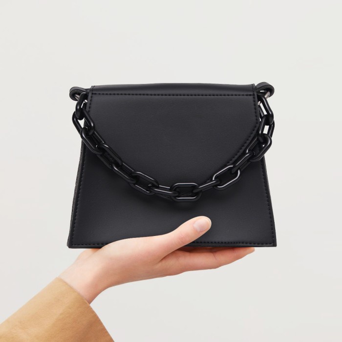 MINISO Tas Selempang Wanita Handbag Rantai Sling Bag Fashion Pesta - Hitam