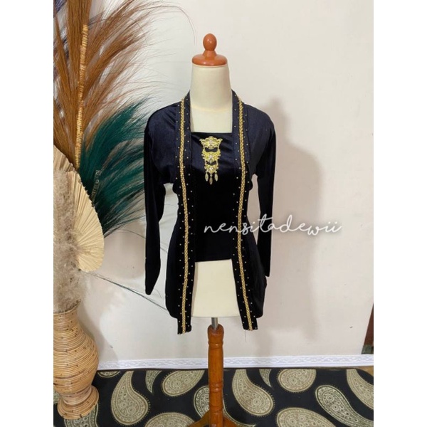 Kebaya Parel, Model Kutubaru - Warna Hitam