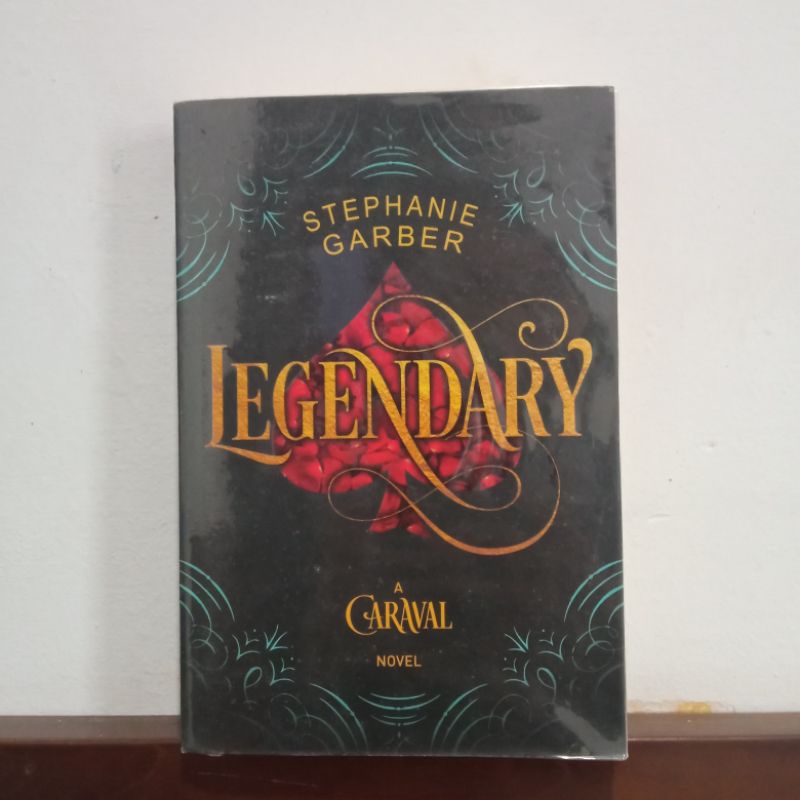 LEGENDARY caraval series (PRELOVED like NEW)