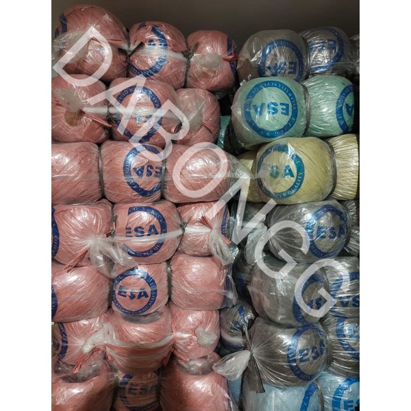

Tali Rafia Esa 1 Ball (15pcs)/ Tali Rafia Warna/ Tali Rafia Hitam