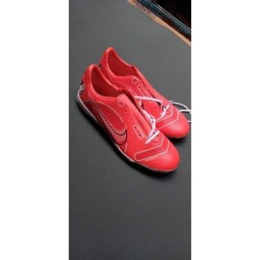 Sepatu Olahraga/Sepatu Futsal bahan sintetis outsole karet ukuran 38 39 40 41 42 43 ringan&lentur.