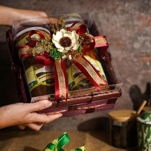 

Hampers Parsel Ramadan/Parsel Lebaran Rendang Uninam Hampers Salasuk Limited Edition
