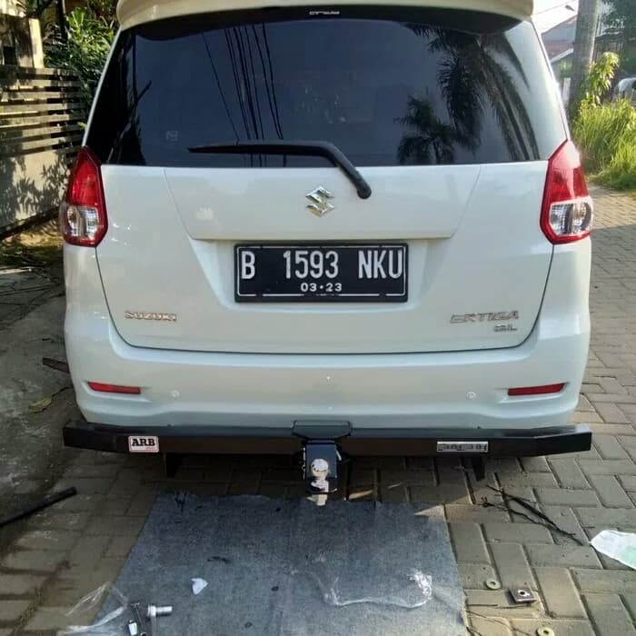 towing bar besi bemper belakang mobil Ertiga