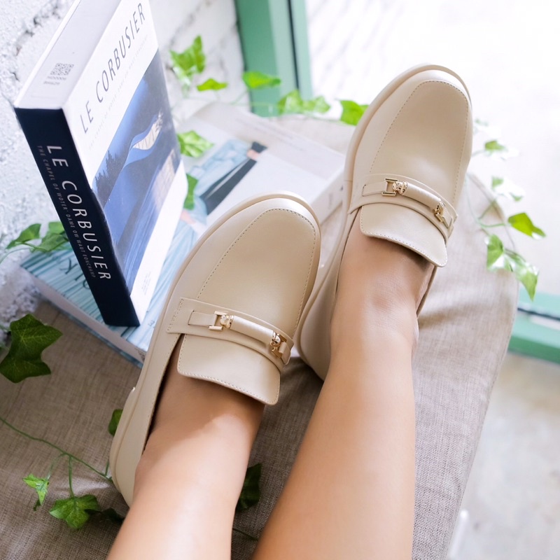 JANE LOAFERS - Sepatu wanita/ Heels wanita / Loafers wanita