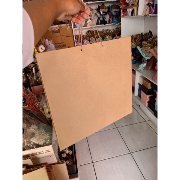 

paper bag sedang ukuran 31x34cm