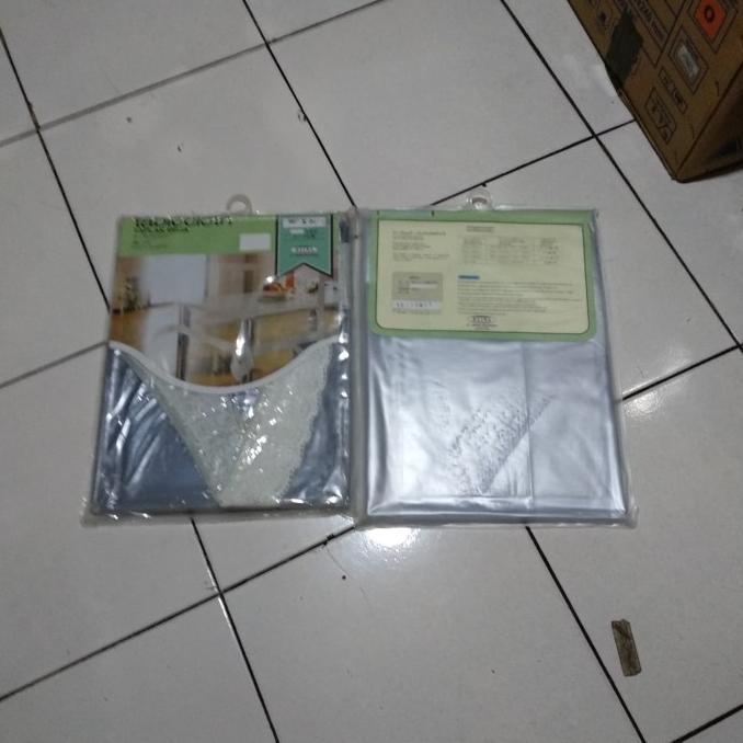 Taplak Meja Segi Plastik Bening Meiwa 4 Kursi 132cm x 177cm