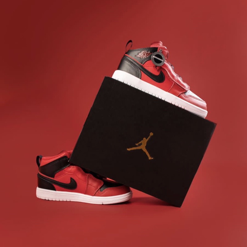 Air Jordan 1 Mid Reverse Bred Kids