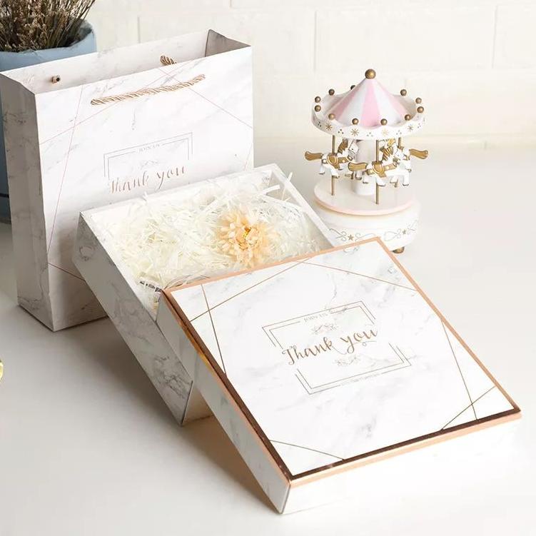 

Mau Hemat 3z3Yn(GB65) Kotak Gift Box Marble Dengan Paperbag