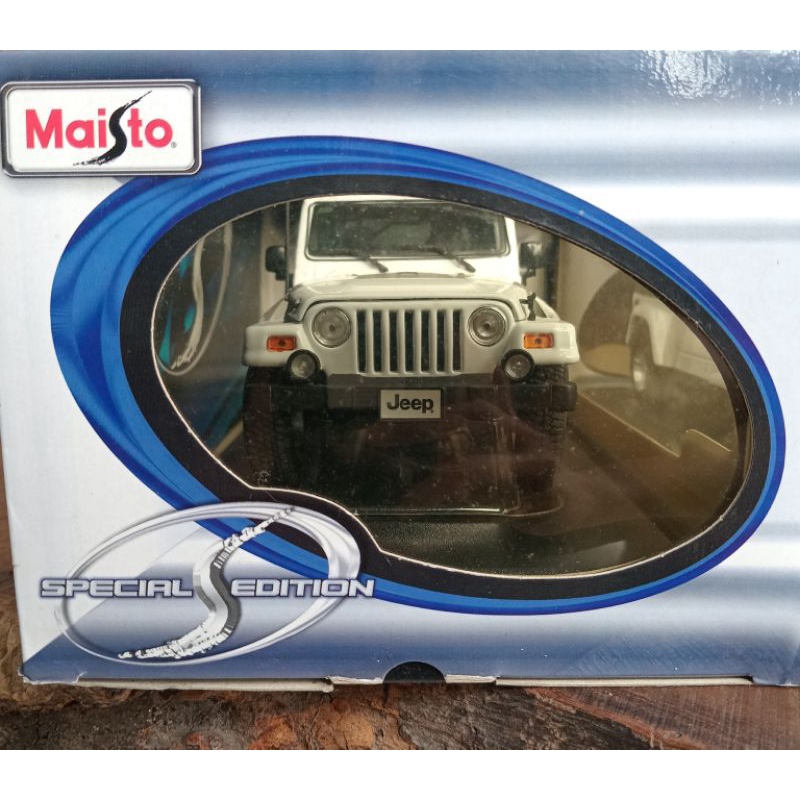 Die Cast Maisto Jeep Wrangler Sahara 1:18