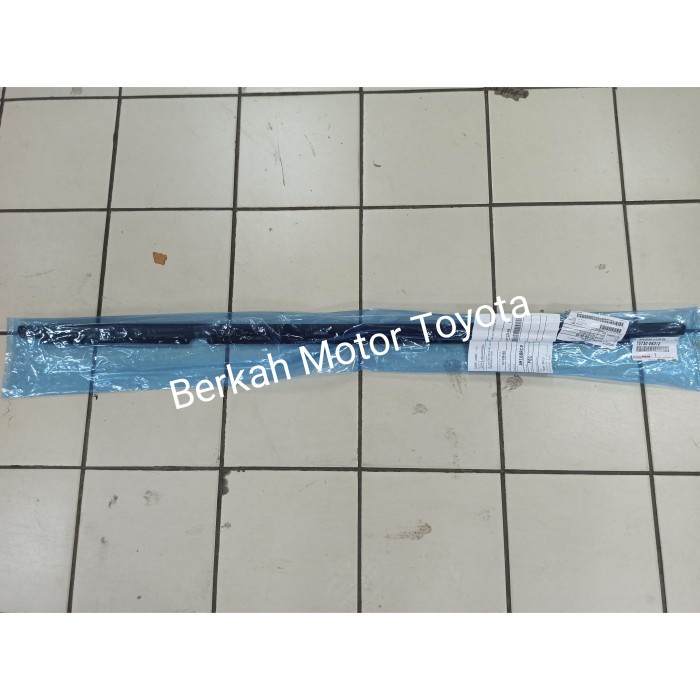 Pelipit Karet Kaca Luar Kijang Innova 2006 2008 2010 2012 2015