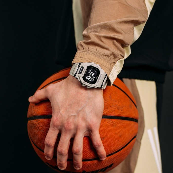 Must Have Casio G-Shock Gbd-200Uu-9Dr / Gshock Gbd200Uu-9 Original & Garansi Terbaru