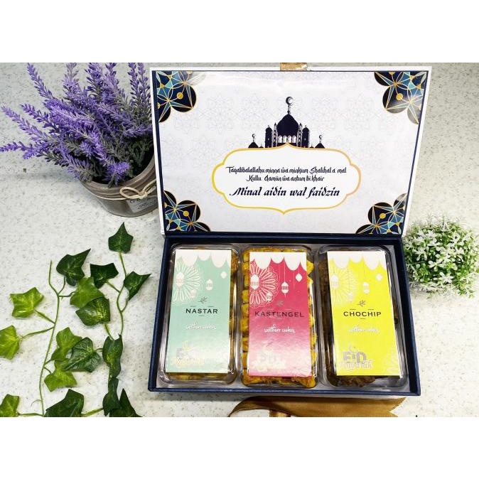 

Hampers Kue Lebaran Idul Fitri Nastar Kastangel Putri Salju