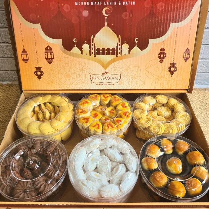 

Promo Parcel/Hampers Kue Lebaran Idul Fitri 1 dus isi 6 pack