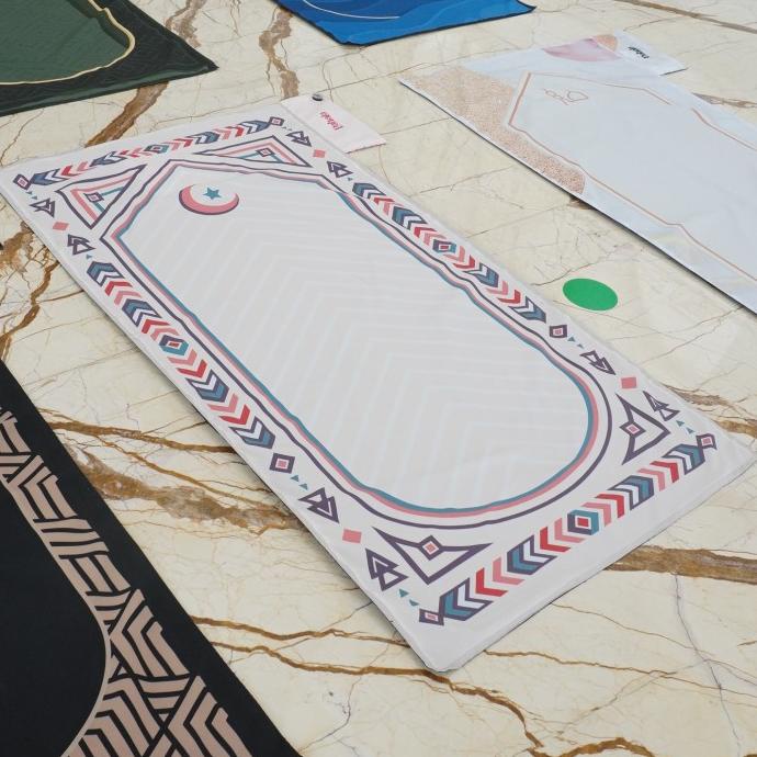 Sajadah Lipat Travel PAHALA-Madinah1 (Waterproof/TANPA KOMPAS)