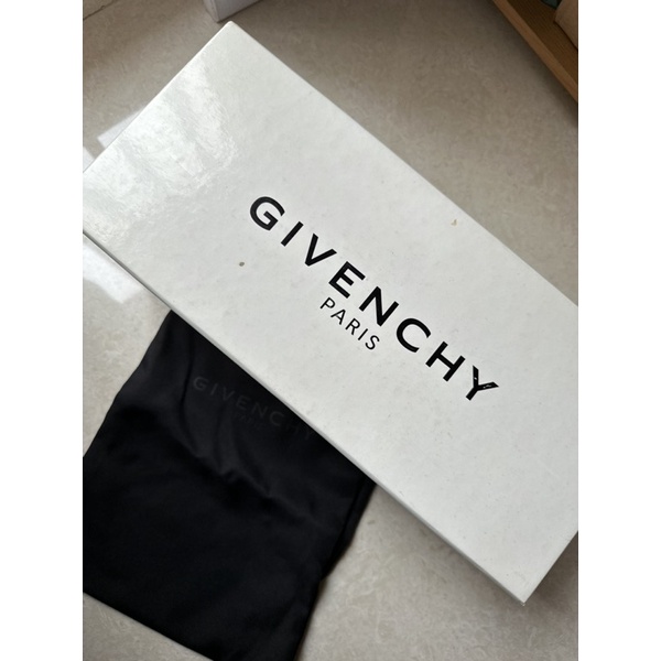 Givenchy ORIGINAL box & dustbag