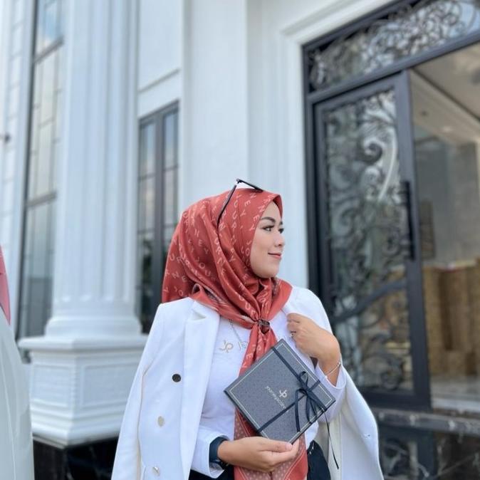 HIJAB SEGIEMPAT DEA SERIES ORI JOURNEY SCARF