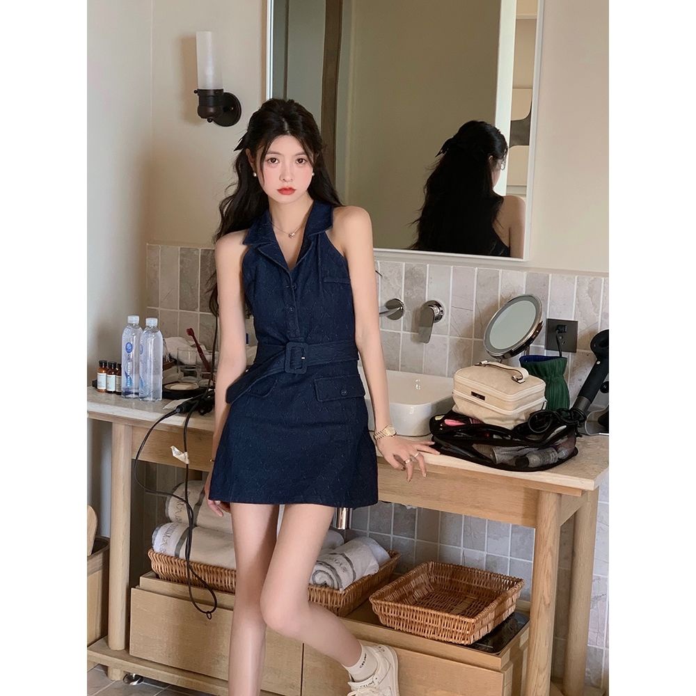 Red Gaun Denim Wanita 2022 Musim Semi dan Musim Panas Baru High-End Rasa Pinggang Pelangsing Tanpa Lengan Retro Murni Keinginan Gaya Panas gadis Rok