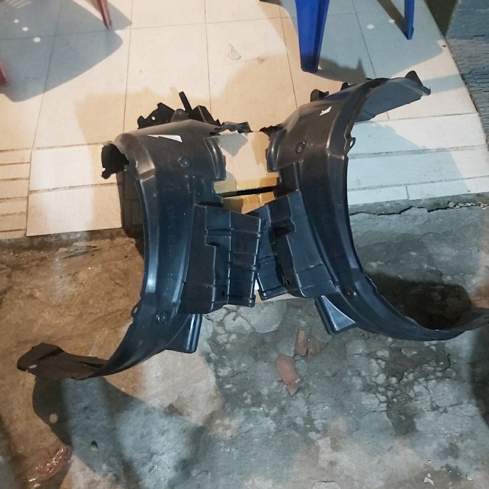 liner fender bumper depan rush 2019 up original