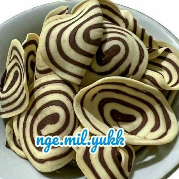 

KUPING GAJAH / NGEMIKYUKKMEDAN