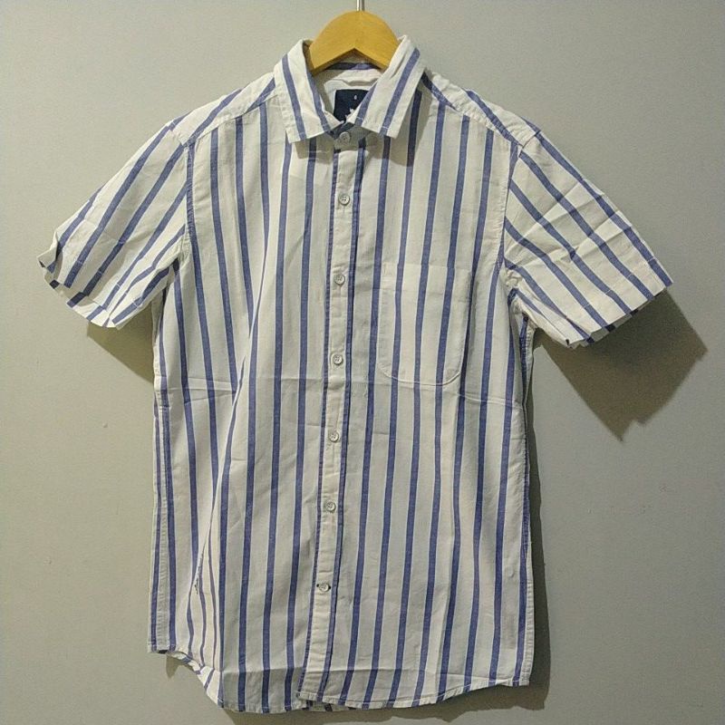 KLSR413 NEW KEMEJA LENGAN PENDEK REGULER FIT SALUR LOIS ORIGINAL